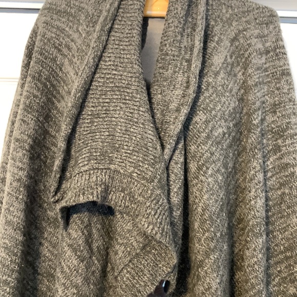 Abercrombie  and Fitch Sweater Lot - Picture 8 of 10